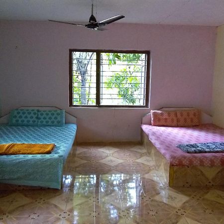 Om Shree Bed And Breakfast Harihareshwar 외부 사진
