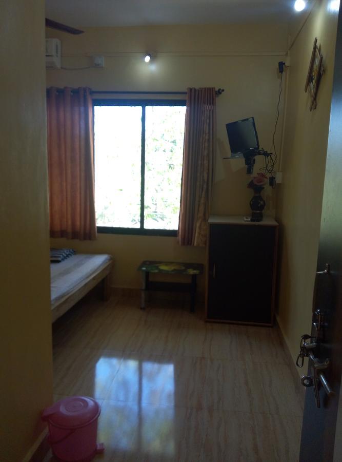 Om Shree Bed And Breakfast Harihareshwar 외부 사진