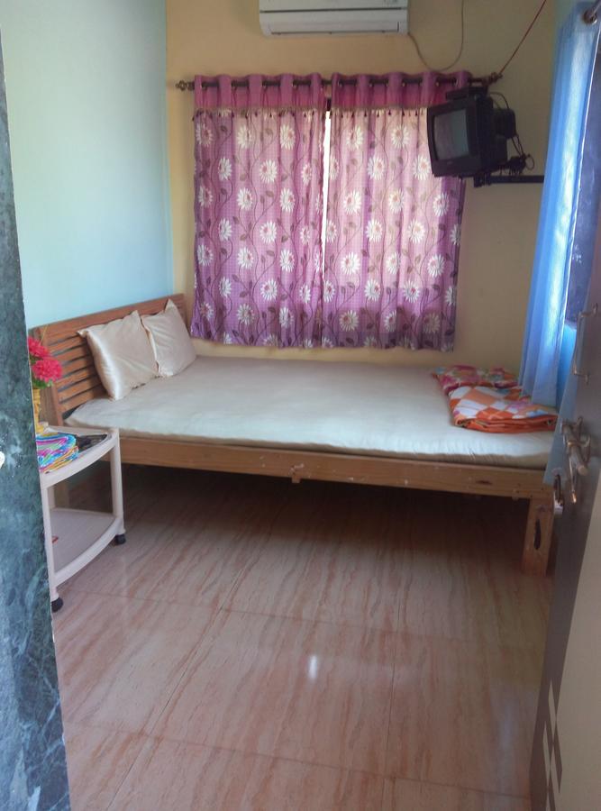 Om Shree Bed And Breakfast Harihareshwar 외부 사진
