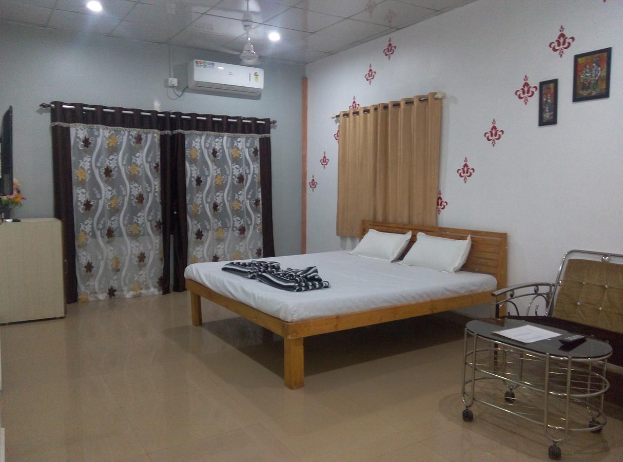 Om Shree Bed And Breakfast Harihareshwar 외부 사진