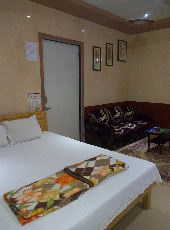 Om Shree Bed And Breakfast Harihareshwar 외부 사진