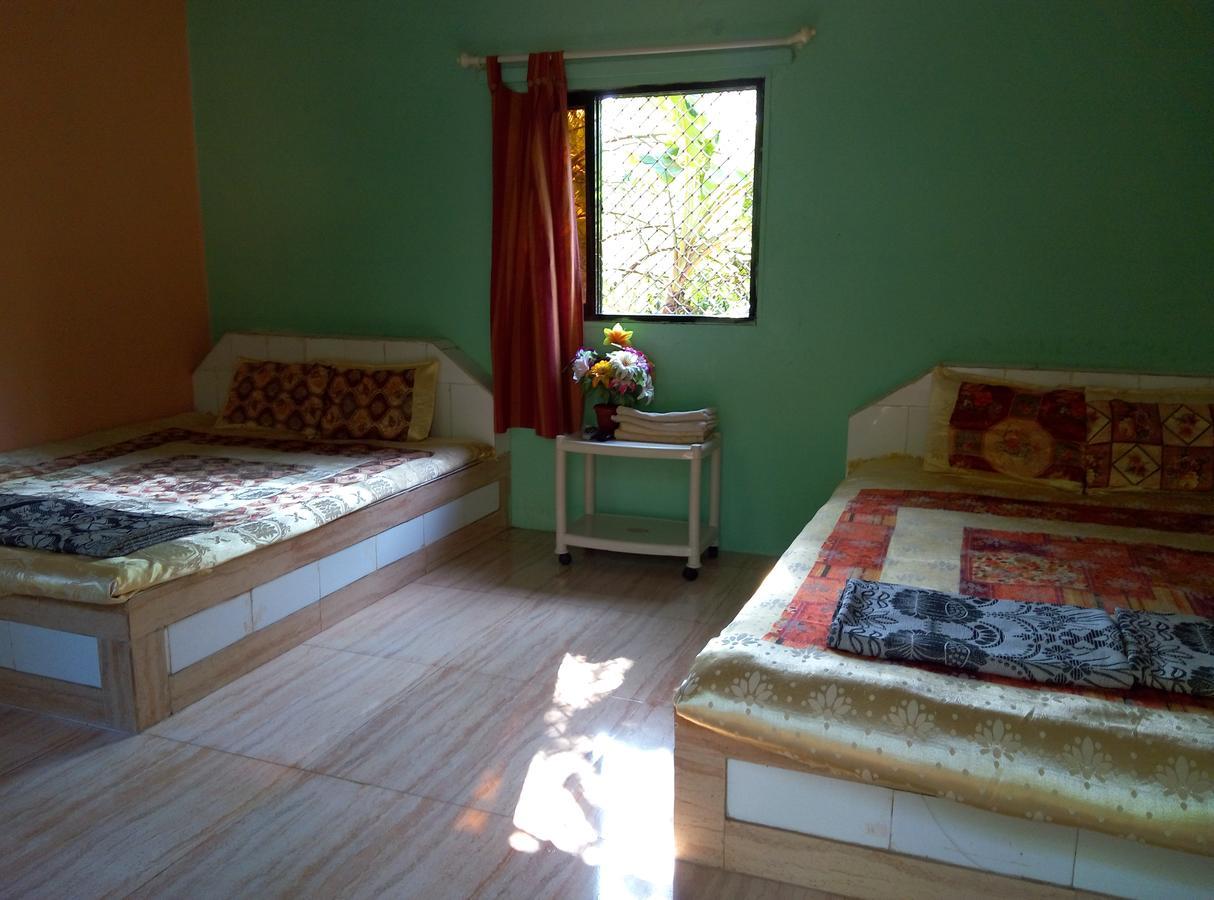 Om Shree Bed And Breakfast Harihareshwar 외부 사진